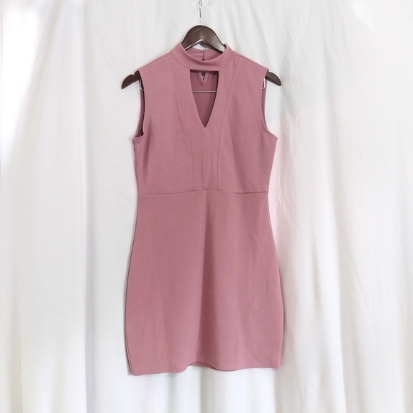 No Boundaries Dresses & Skirts - Textured keyhole dress